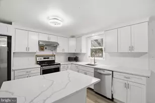 15 Catalina Dr, Mount Wolf, PA 17347 - Photo 12