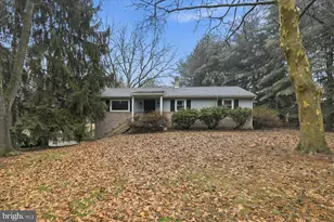 15 Catalina Dr, Mount Wolf, PA 17347 - Photo 1