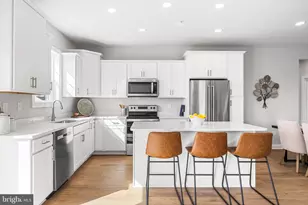 127 Heather Glen Dr, Red Lion, PA 17356 - Photo 2