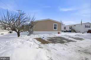 206 Chesapeake Estates, Thomasville, PA 17364 - Photo 6