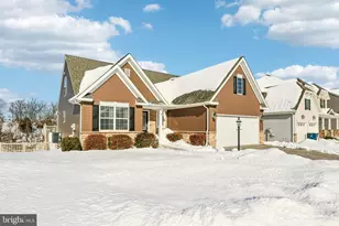 355 Azalea Dr, Windsor, PA 17366 - Photo 2
