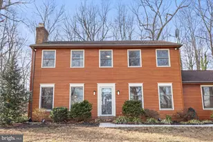 437 Valley View Dr, Hanover, PA 17331 - Photo 2