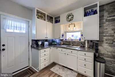 1870 N Susquehanna Trail, York, PA 17404 - Photo 18