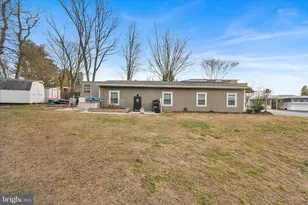 737 Lake Dr, Mount Wolf, PA 17347 - Photo 28