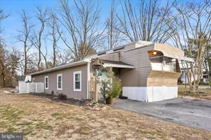 737 Lake Dr, Mount Wolf, PA 17347 - Photo 2