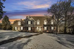 1059 Hillside Dr, York, PA 17403 - Photo 2