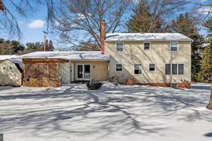2686 Sunset Ln, York, PA 17408 - Photo 2