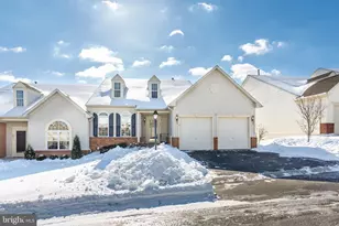 227 Fairmount Ct, Shrewsbury, PA 17361 - Photo 1