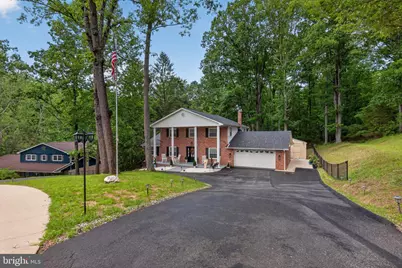 4009 Robinhood Drive, York, PA 17408 - Photo 2