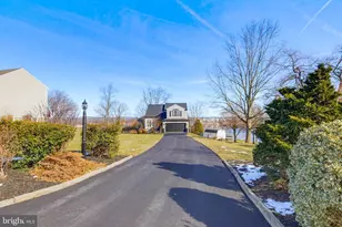 505 North Burberry Lane, Mount Wolf, PA 17347 - Photo 4