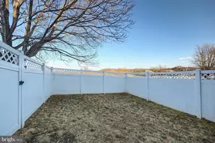 2435 Woodmont Dr, York, PA 17404 - Photo 22