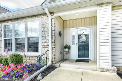 407 Crestview Lane #407, Stewartstown, PA 17363 - Photo 2