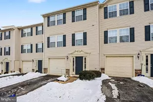 1161 Blue Bird Ln, York, PA 17402 - Photo 4