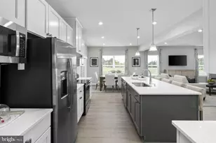 3422 Fox Pointe Ln, York, PA 17404 - Photo 10