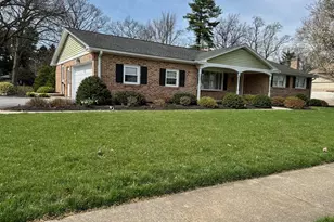 436 Hunting Park Ln, York, PA 17402 - Photo 2