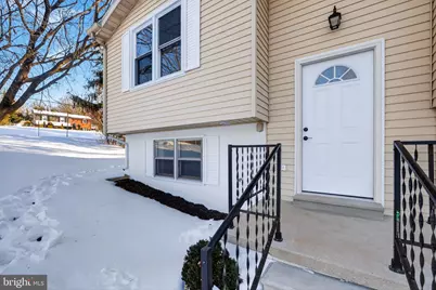 92 Vegas Drive, Hanover, PA 17331 - Photo 2