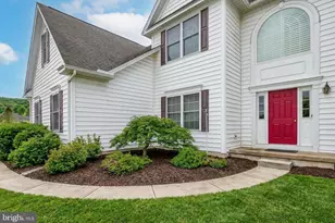 833 Stonybrook Ln, Lewisberry, PA 17339 - Photo 4