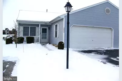 3044 Village Circle W, York, PA 17404 - Photo 2