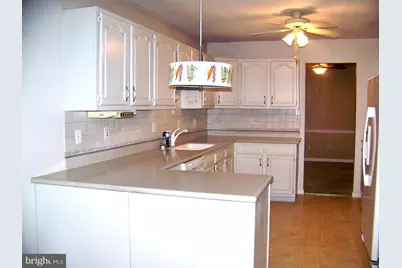 3044 Village Circle W, York, PA 17404 - Photo 10