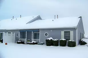 3044 Village Cir W, York, PA 17404 - Photo 4