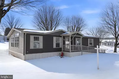 301 Robin Drive, Red Lion, PA 17356 - Photo 2