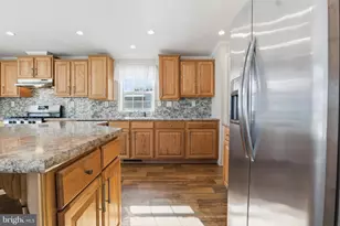 301 Robin Dr, Red Lion, PA 17356 - Photo 10