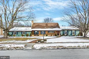 364 Grant Dr, Hanover, PA 17331 - Photo 2