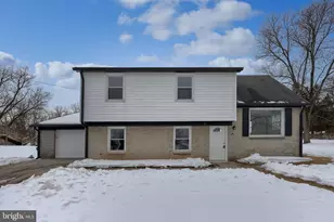 2850 Mayfield Dr, Dover, PA 17315 - Photo 2