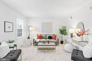 245 Robin Hill Cir, York, PA 17404 - Photo 4