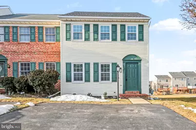 245 Robin Hill Circle, York, PA 17404 - Photo 2