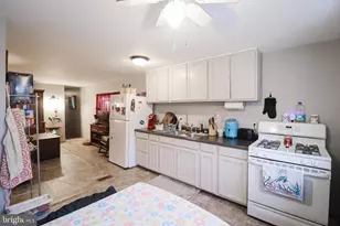 2723 S Queen St, York, PA 17403 - Photo 10