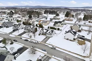 390 Pebble Beach Dr, Mount Wolf, PA 17347 - Photo 56