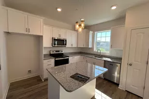 348 Avon Dr, Red Lion, PA 17356 - Photo 2