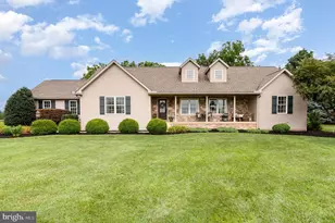 196 Spring Dr, Dillsburg, PA 17019 - Photo 2