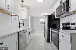 810 Jefferson Ln, Red Lion, PA 17356 - Photo 18