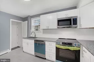 1394 Lancaster Ave, York, PA 17403 - Photo 6