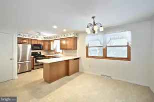 1848 Radnor Rd, York, PA 17402 - Photo 16