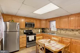 745 Old Trail Rd, Etters, PA 17319 - Photo 4