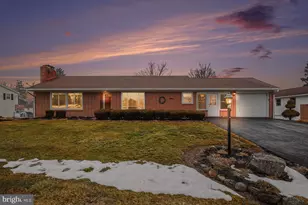 406 Golf Club Ave, Dillsburg, PA 17019 - Photo 2