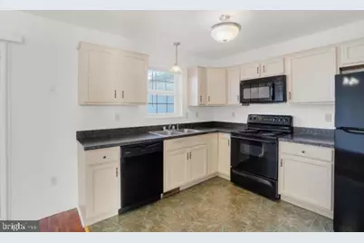655 Fisher Drive, York, PA 17404 - Photo 8