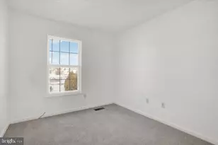 655 Fisher Dr, York, PA 17404 - Photo 14