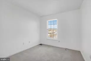 655 Fisher Dr, York, PA 17404 - Photo 14