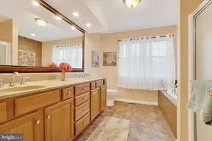 1383 Sterling Dr, York, PA 17404 - Photo 14