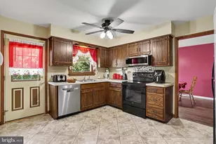 1565 Old Mountain Rd, Wellsville, PA 17365 - Photo 10