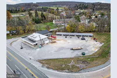 671 Market, Hellam, PA 17406 - Photo 2