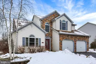 633 Copper Cir, Lewisberry, PA 17339 - Photo 2