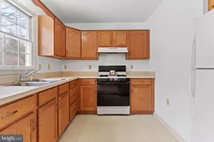 404 Valley View Cir, New Cumberland, PA 17070 - Photo 14