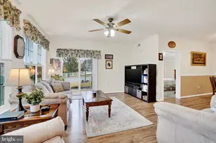 102 N Marshview Rd, Stewartstown, PA 17363 - Photo 4