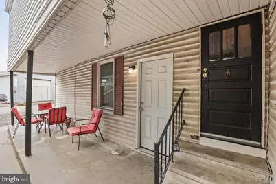 402 Broadway, Hanover, PA 17331 - Photo 4