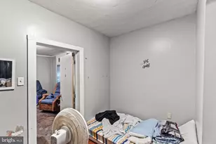 402 Broadway, Hanover, PA 17331 - Photo 8